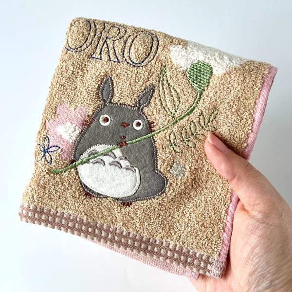 Mail delivery OK Ghibli Goods My Neighbor Totoro Mini Towel Antique Leaf (2024) Studio Ghibli Gift Handkerchief Taoru Entrance/School Gift Totoro Totoro Character