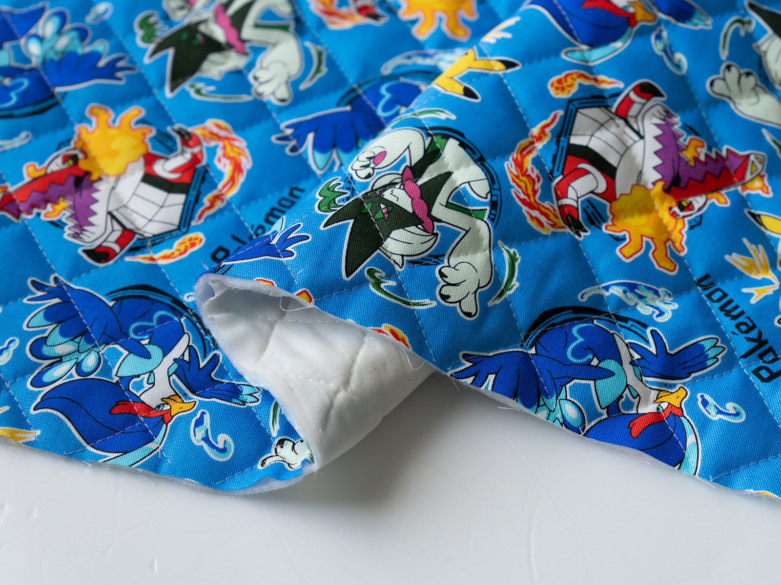 Quilted Pokemon Pokemon Fabric "Paldare's Three Family Patterns" Character Print [30cm or more 10cm increments] Can be sent by mail up to 40cm Made in Japan New 2025 Character Fabric Entrance to kindergarten and school Commuter