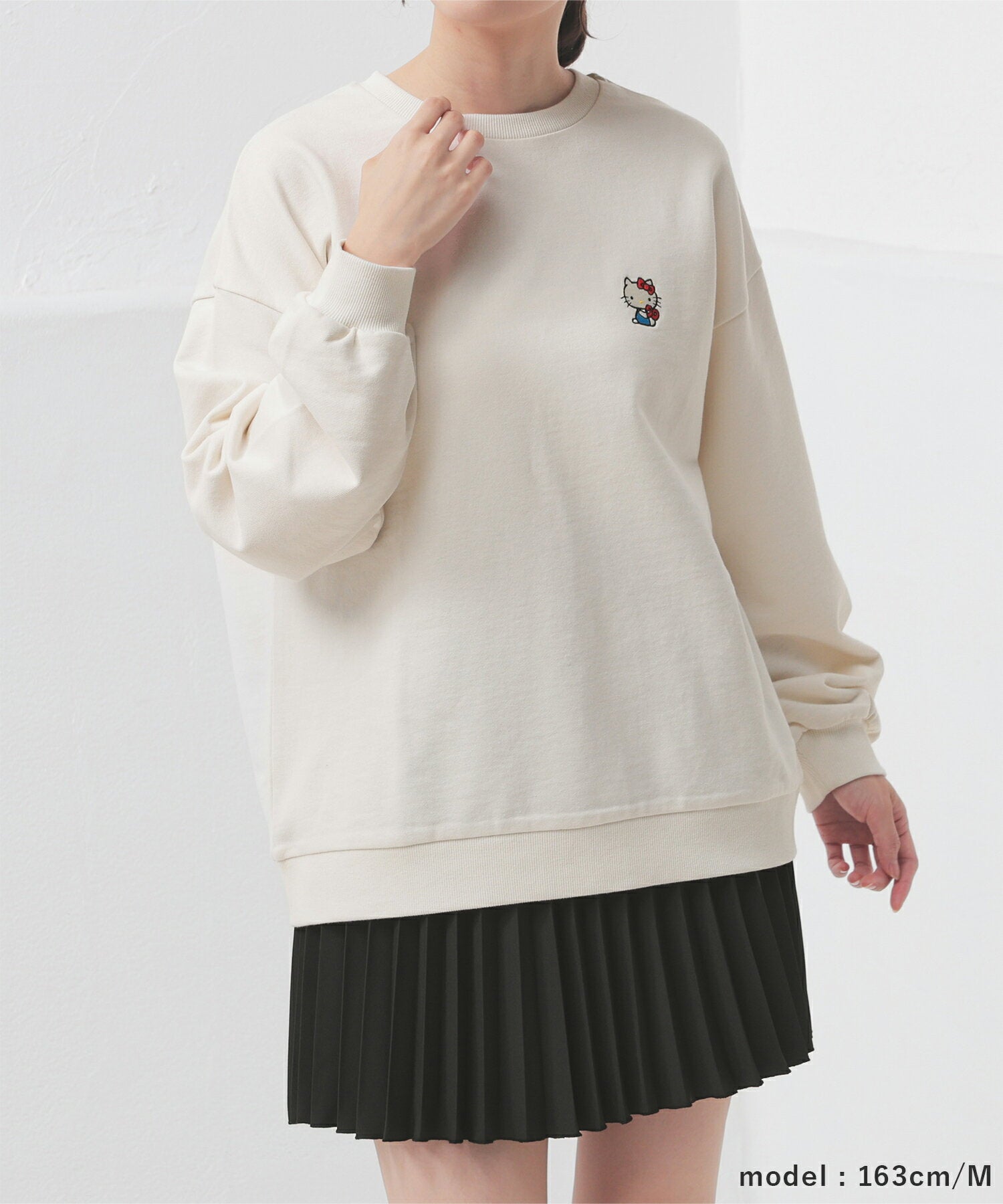 [Special Super Sale Price] [Great Coupons too! 】Tops, sweatshirts, long sleeves, logo, embroidery, Sanrio, loose fleece, women's Honeys, Sanrio Characters/loose sweatshirt