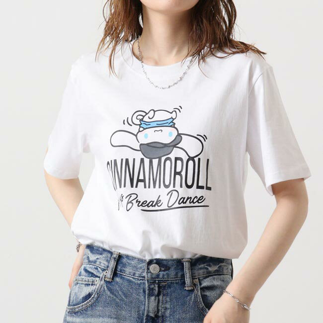 Camiseta de manga corta con estampado de personajes de Sanrio de Cinnamoroll