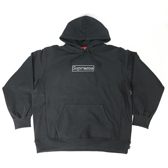 Sudadera con capucha con logotipo de tiza Supreme × KAWS / Sudadera con capucha con logotipo de tiza negra / Sudadera con capucha negra 2021SS Genuina nueva y usada [Usada]