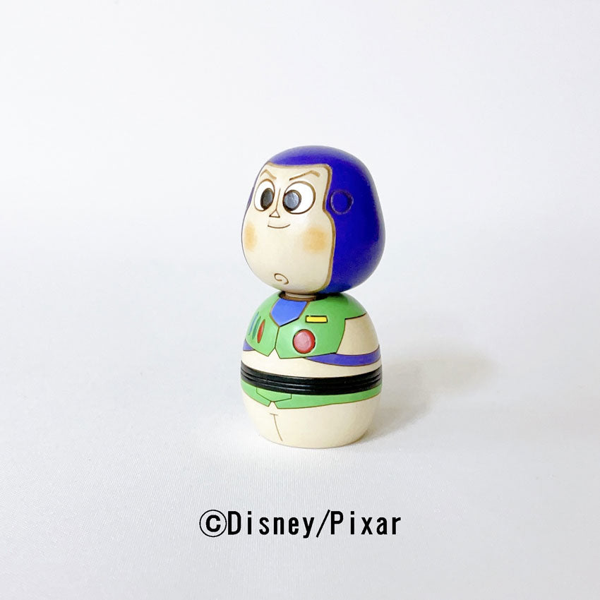 Disney Kokeshi Buzz Lightyear [Usaburo Kokeshi] Presenta Regalos Artículos varios Hogar Tiempo Vivir Quedarse en casa Curación Interior Madera Hecho en Japón Artesanía tradicional Regalos del día del padre Adornos Productos Hecho a mano Artículos varios