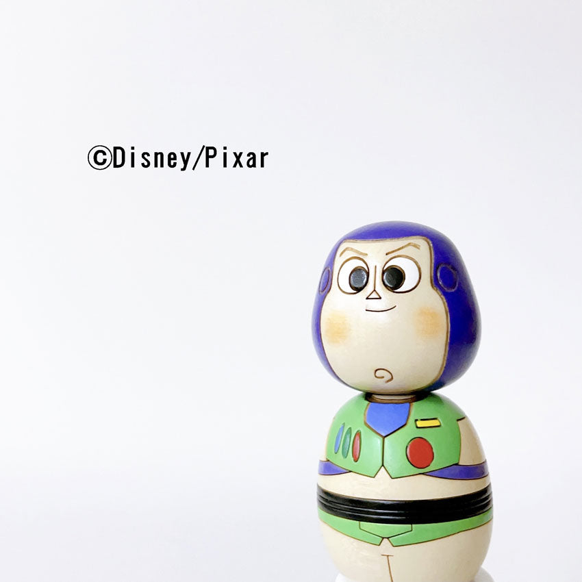 Disney Kokeshi Buzz Lightyear [Usaburo Kokeshi] Presenta Regalos Artículos varios Hogar Tiempo Vivir Quedarse en casa Curación Interior Madera Hecho en Japón Artesanía tradicional Regalos del día del padre Adornos Productos Hecho a mano Artículos varios