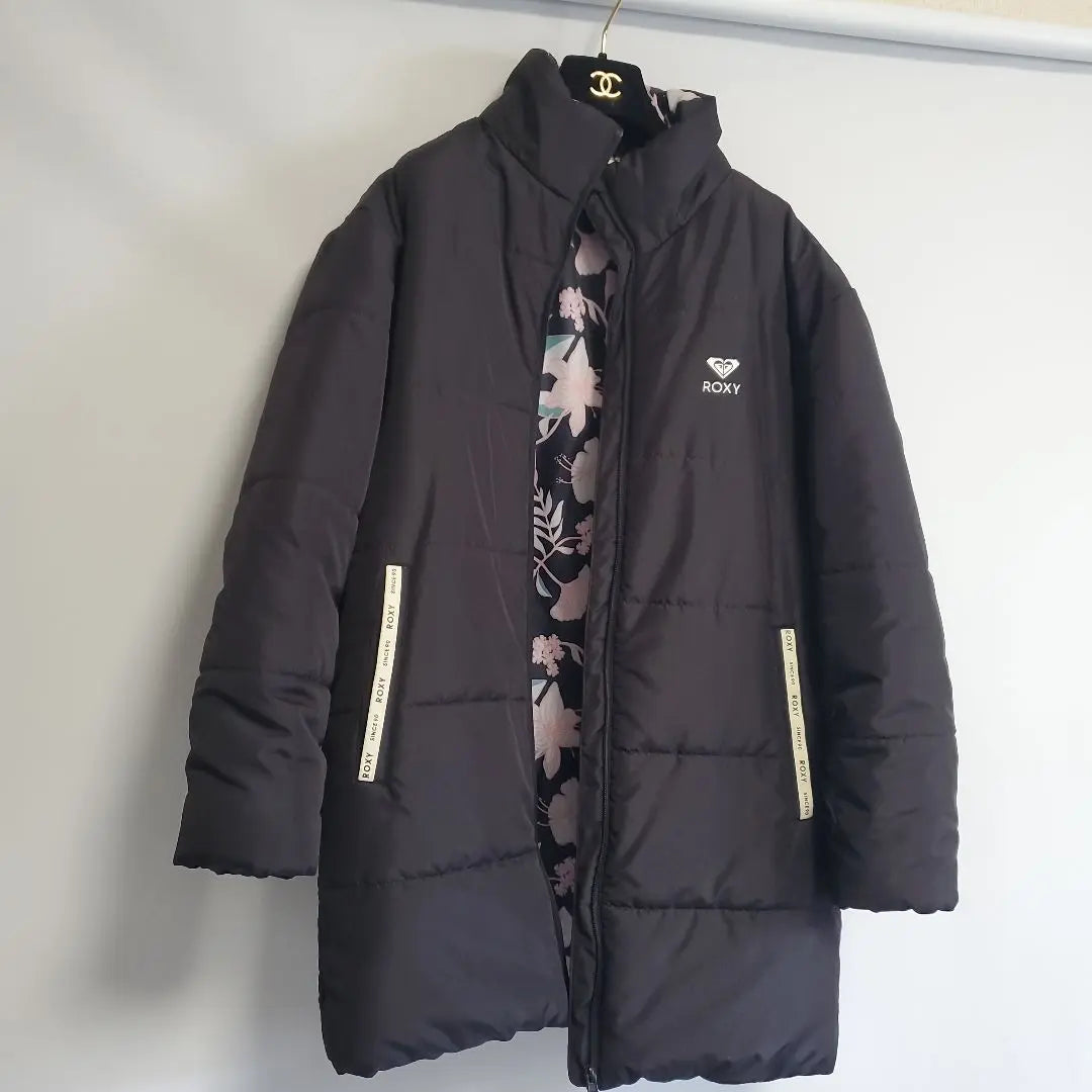 ROXY Almost unused, padded jacket, long type, great for mixing and matching!