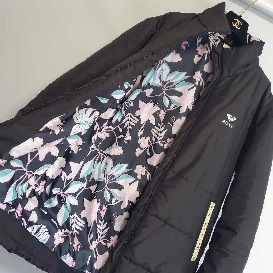 ROXY Almost unused, padded jacket, long type, great for mixing and matching!