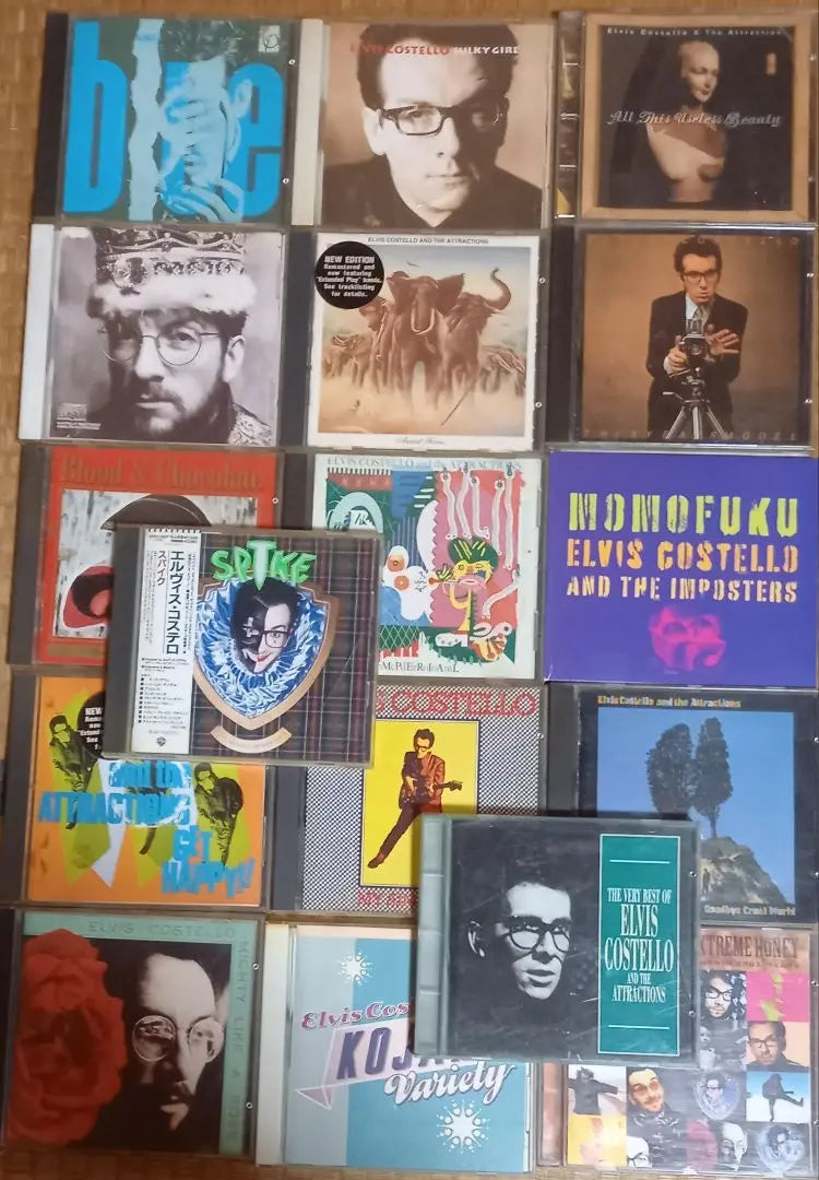 ★Elvis Costello - 17 photos in total