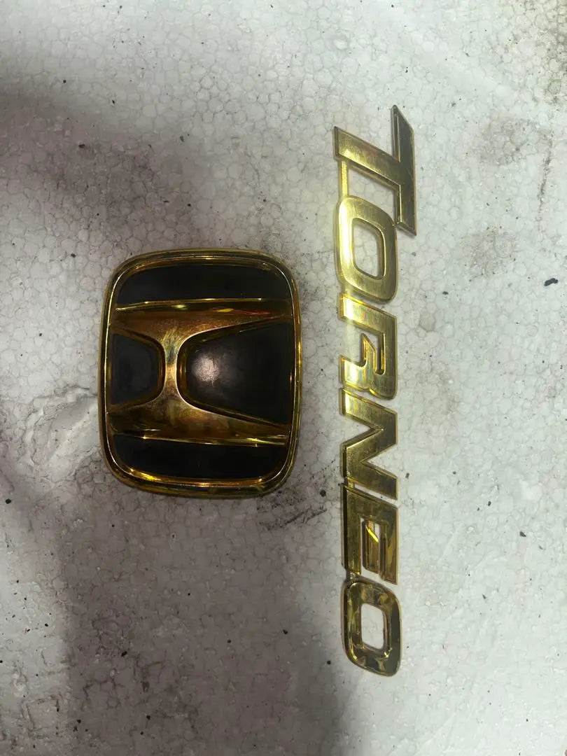 Torneo Emblem Gold Honda