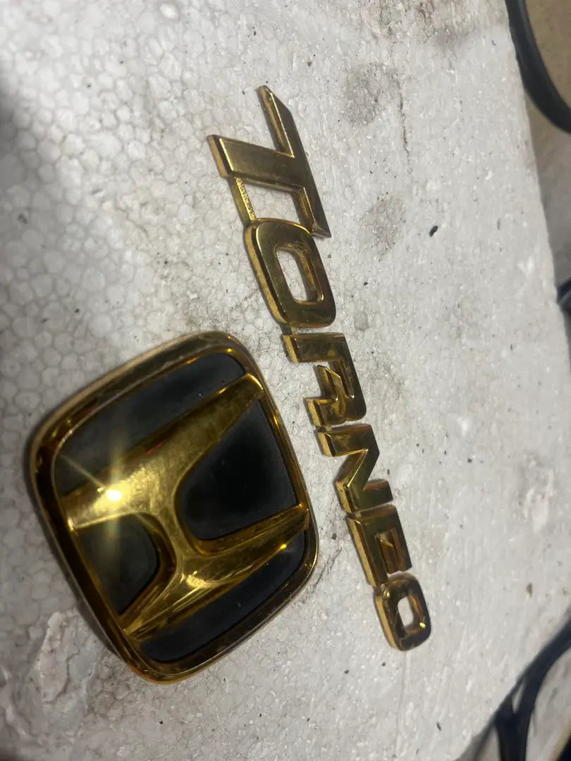 Torneo Emblem Gold Honda