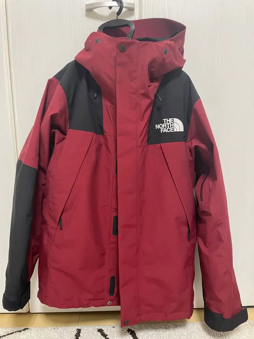 THE NORTH FACE Mountain Jacket NP61800