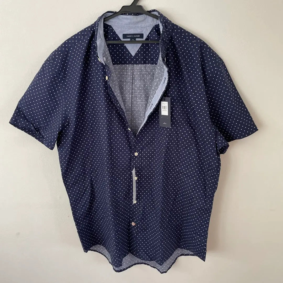 ★Nueva★ Camisa de manga corta con estampado de lunares azul marino de Tommy Philhyger