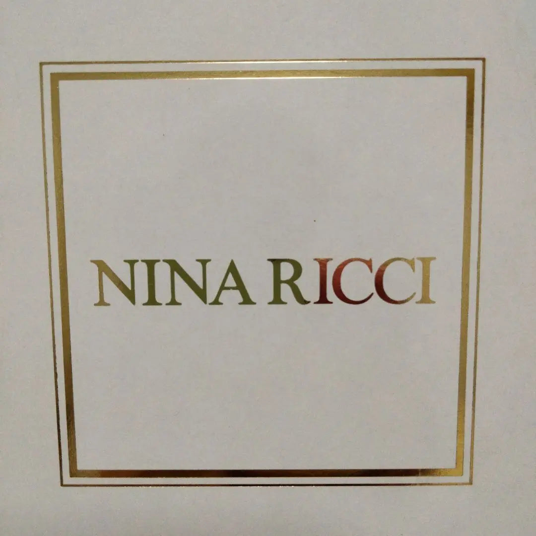 [Nuevo sin usar] NINA RICCI manta de lujo color crema cálido Francia x hecho en Japón | 【新品未使用】NINA RICCI 高級毛布 クリーム色 暖か フランス×日本製