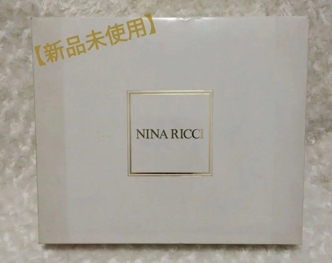 [New unused] NINA RICCI luxury blanket cream color warm France x made in Japan | 【新品未使用】NINA RICCI　高級毛布　クリーム色　暖か　フランス×日本製