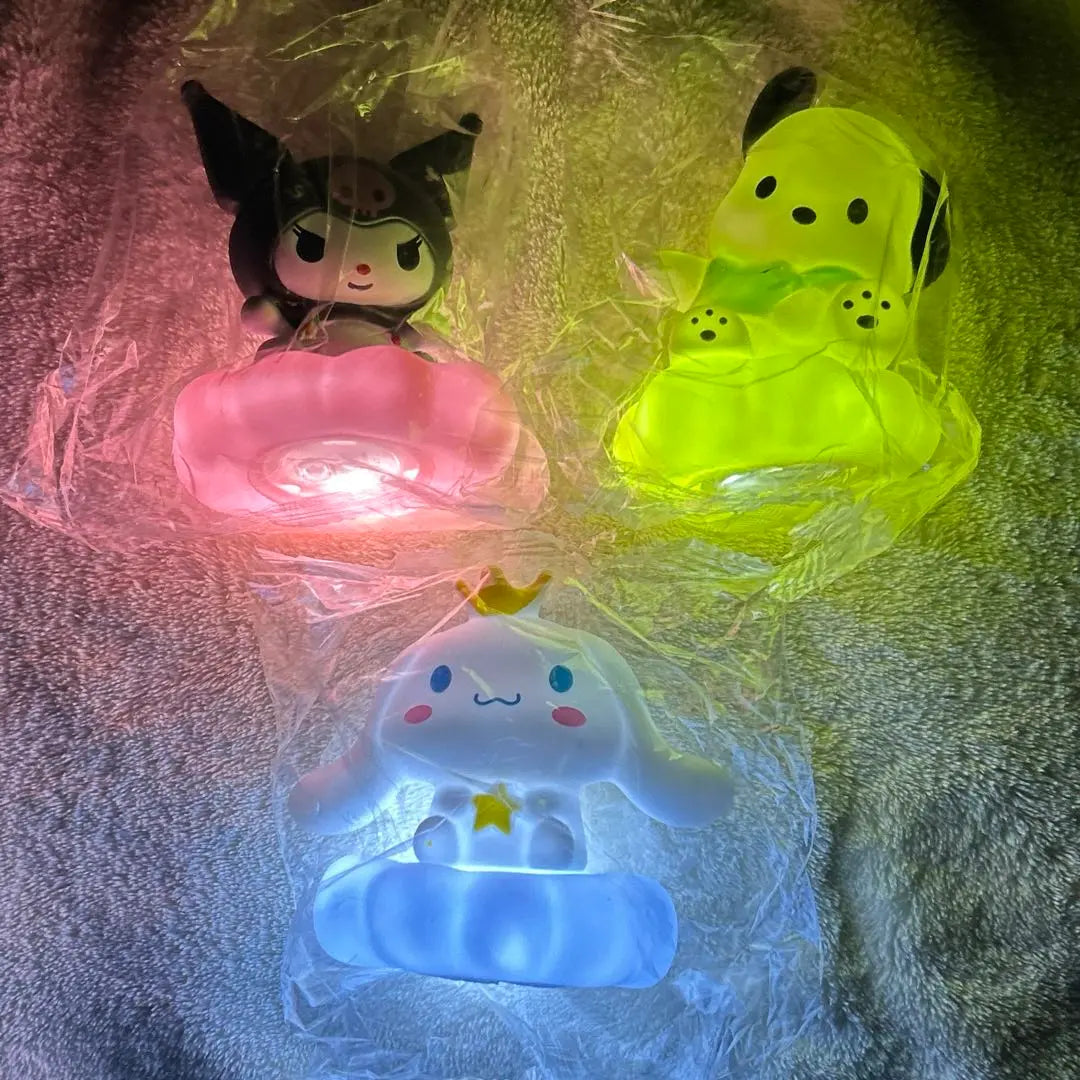 Juego de 3 piezas de Sanrio, luz LED brillante, lámpara de noche, juguete, lindo