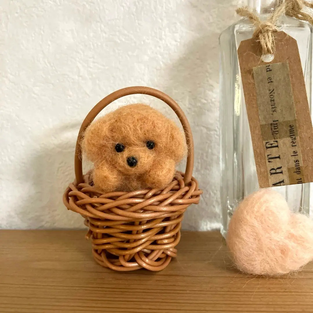 Wool felt - Toy poodle in a basket