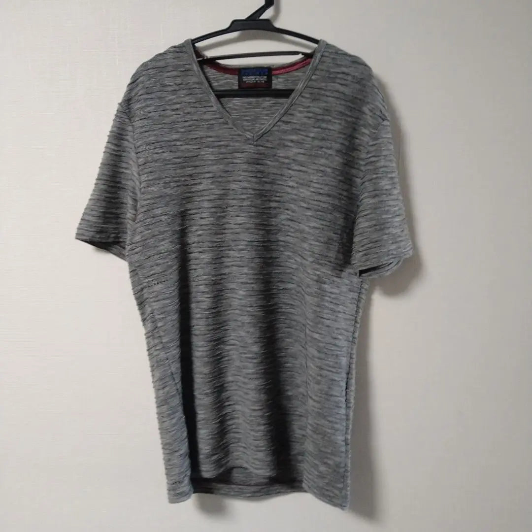 NICOLE CLUB PARA HOMBRE Camiseta gris con cuello en V | NICOLE CLUB PARA HOMBRES グレー Vネック Tシャツ