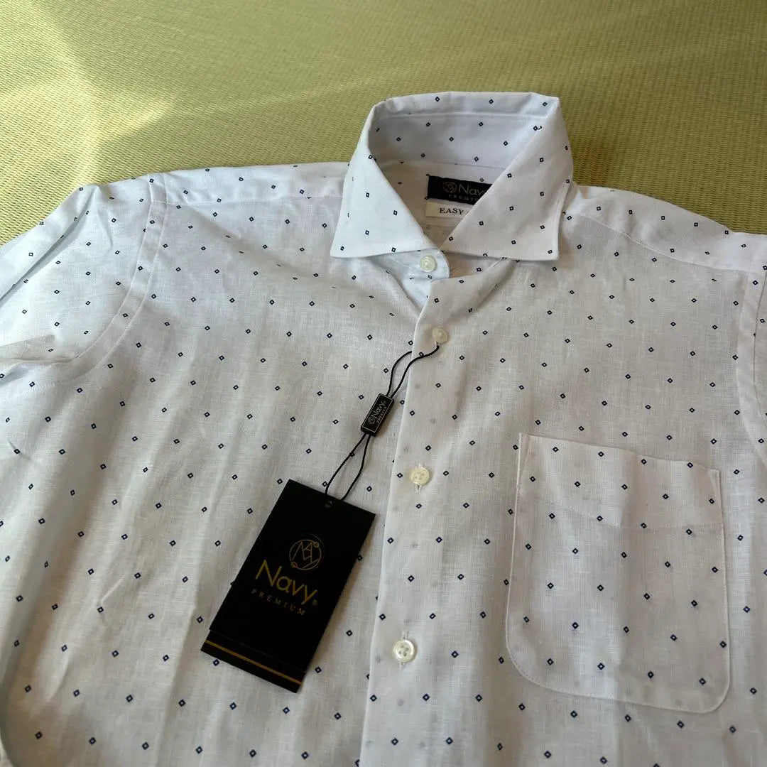 [Con nueva etiqueta] Camisa de manga larga premium azul marino con estampado de puntos