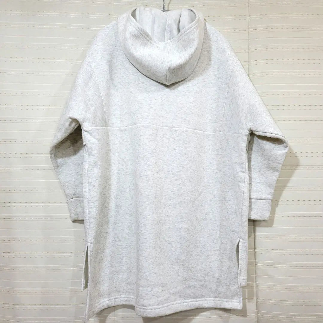 Hooded hoodie, white