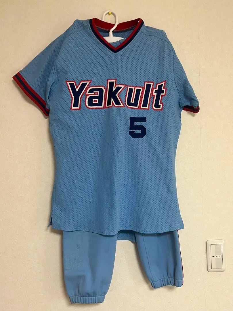 Formerly autographed Tokyo Yakult Swallows Hakushi Fujio Actual use uniform up and down