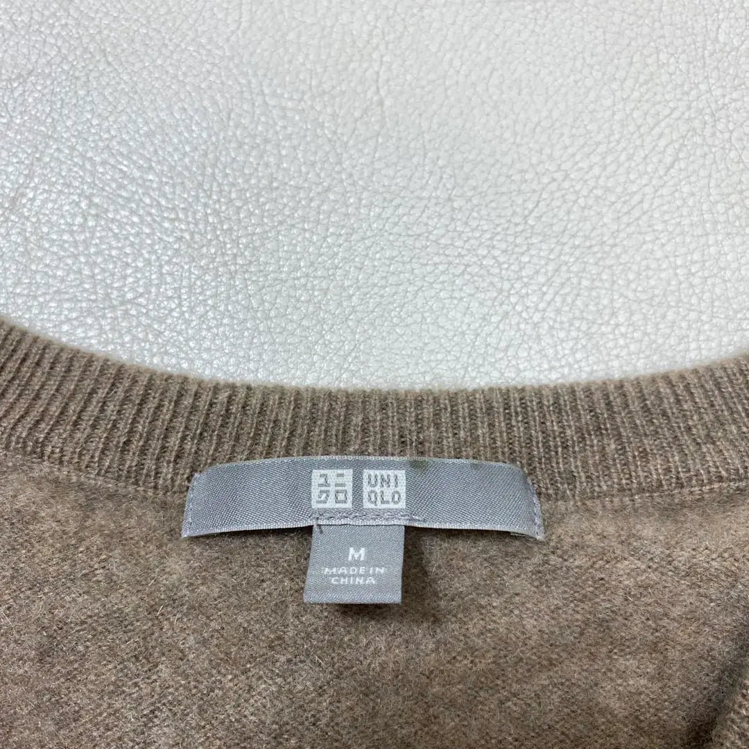 Exclusive UNIQLO Women's Cashmere 100 V-Neck Knit Sweater M