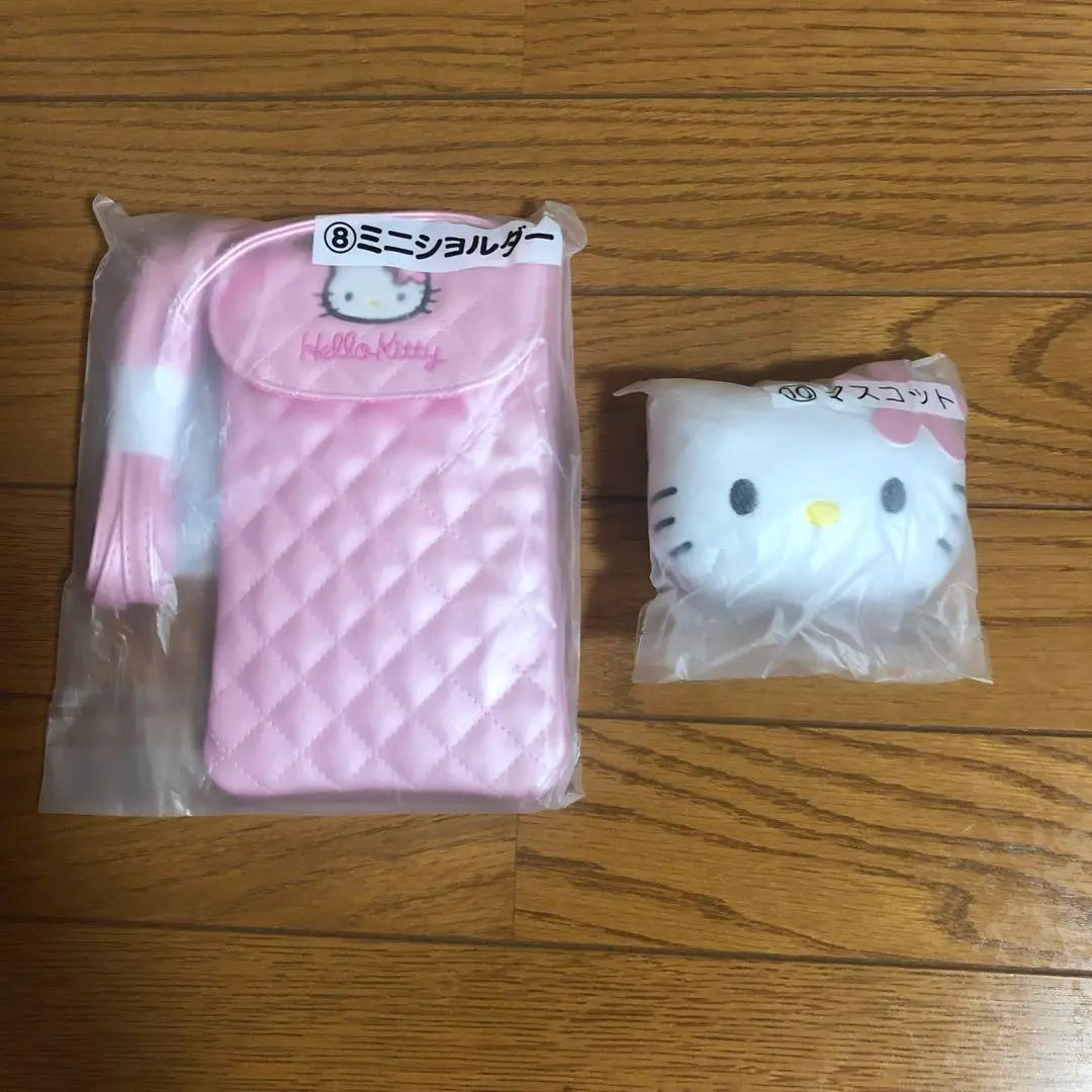 Hello Kitty No. 1 lottery mini shoulder & mascot