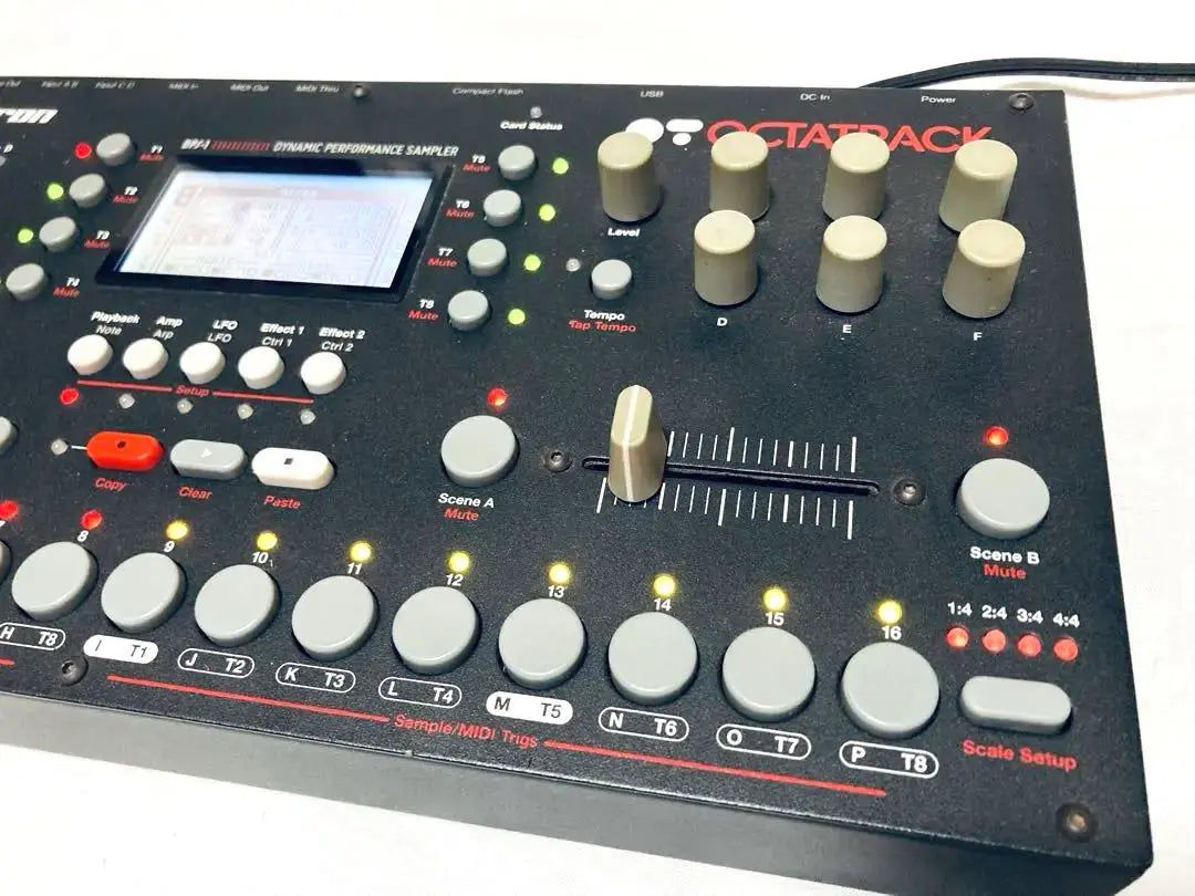 Elektron Octatrack DPS-1 mk1 Buen funcionamiento, descontinuado