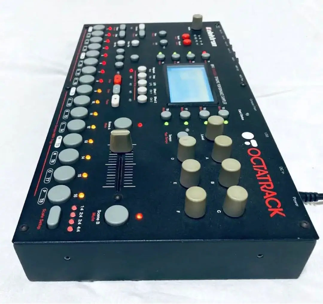 Elektron Octatrack DPS-1 mk1 Buen funcionamiento, descontinuado