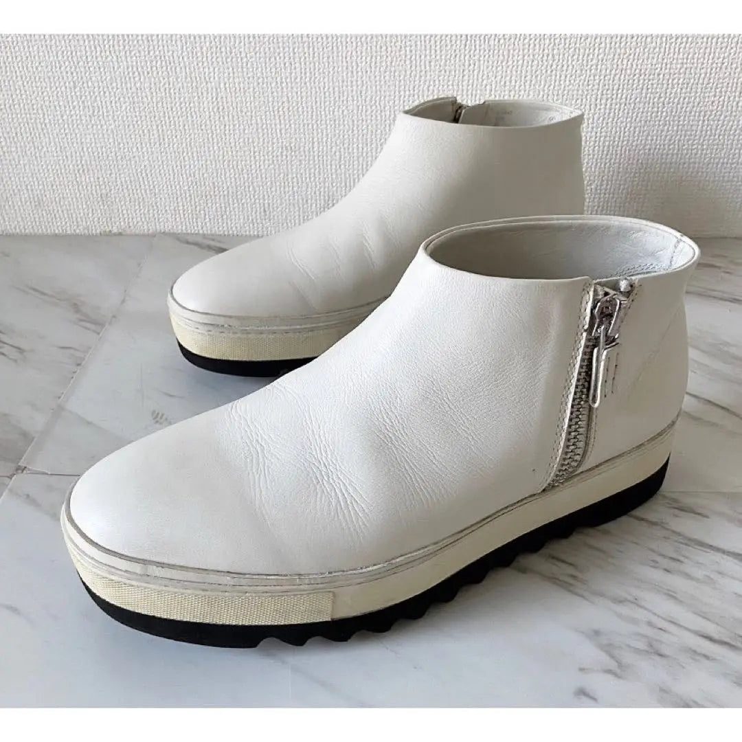 42 CK calvin klein white leather side zip half boots