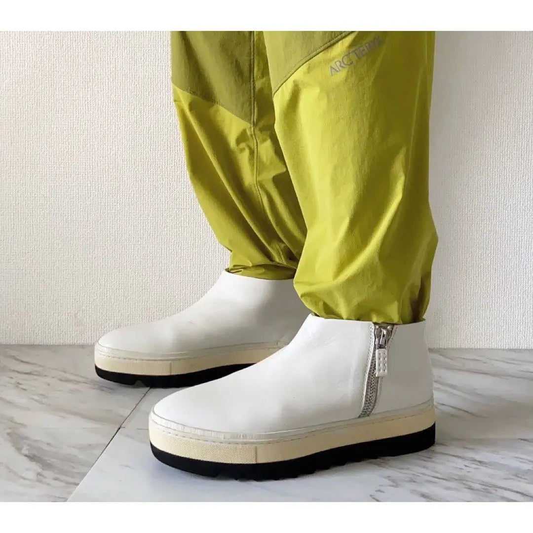 42 CK calvin klein white leather side zip half boots