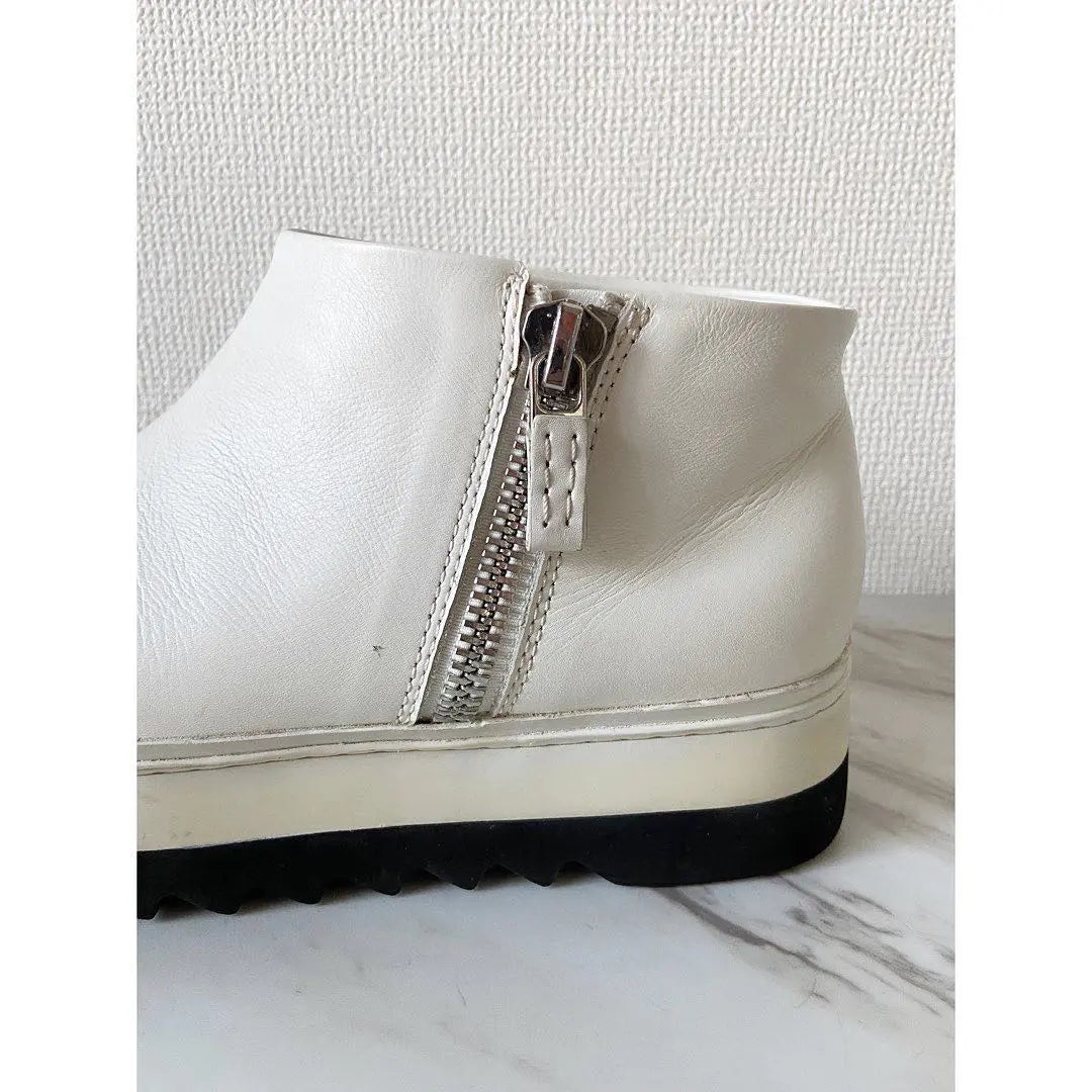 42 CK calvin klein white leather side zip half boots