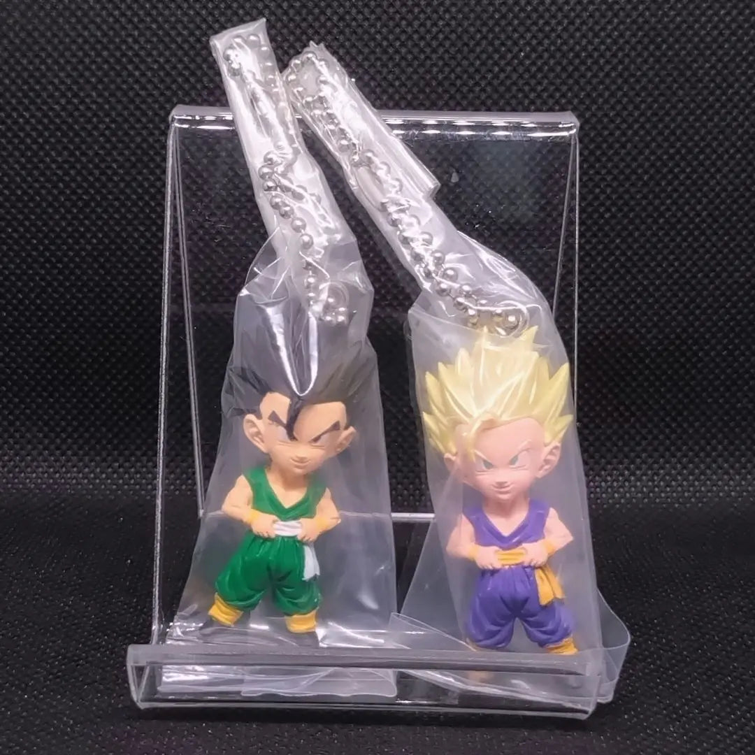 034 Dragon Ball UDM Keychain Son Gohan 2 Pieces Set