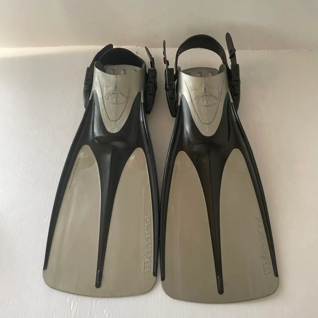 Good condition TUSA Platinum Fin S size