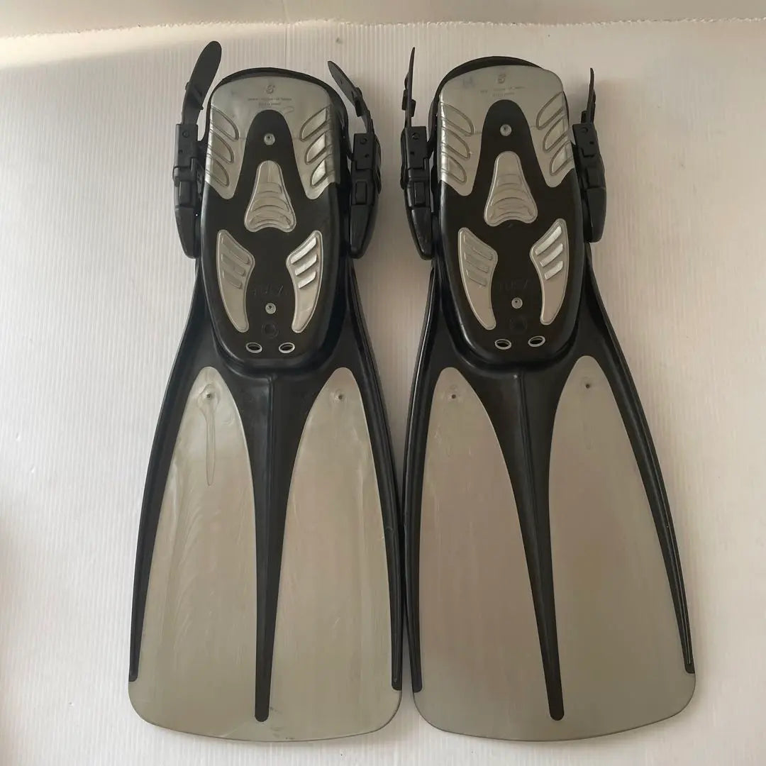 Good condition TUSA Platinum Fin S size