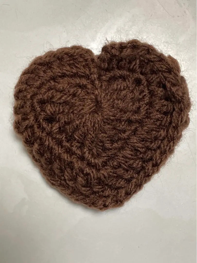 Heart-shaped accessories case Mini pouch Knitting Handmade Hand-knitting Brown