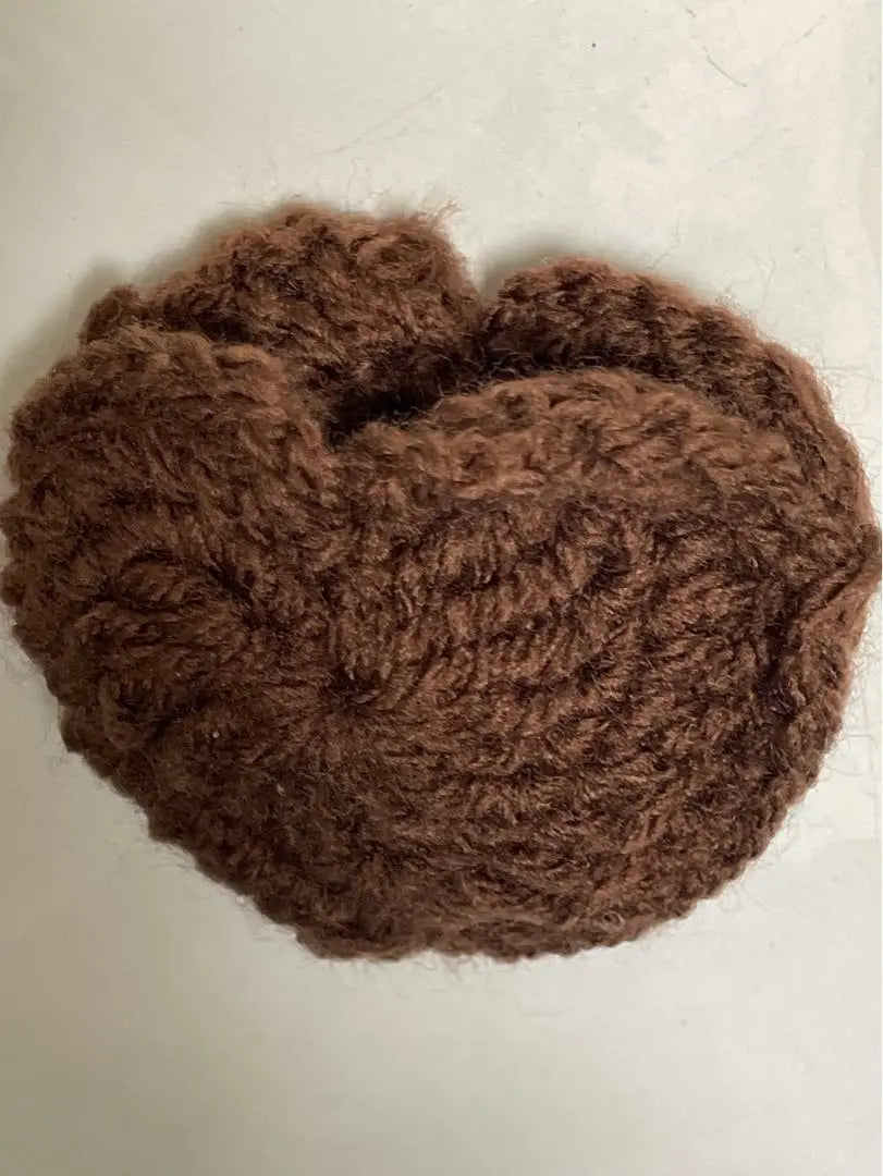 Heart-shaped accessories case Mini pouch Knitting Handmade Hand-knitting Brown