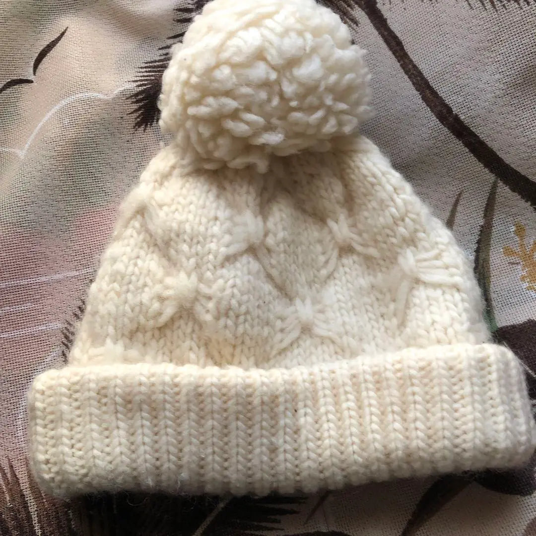 Vivienne Westwood price cut ☆ Knit hat with pom pom ☆ White | Vivienne Westwood お値下げ中☆ニット帽 ポンポン付き☆ホワイト