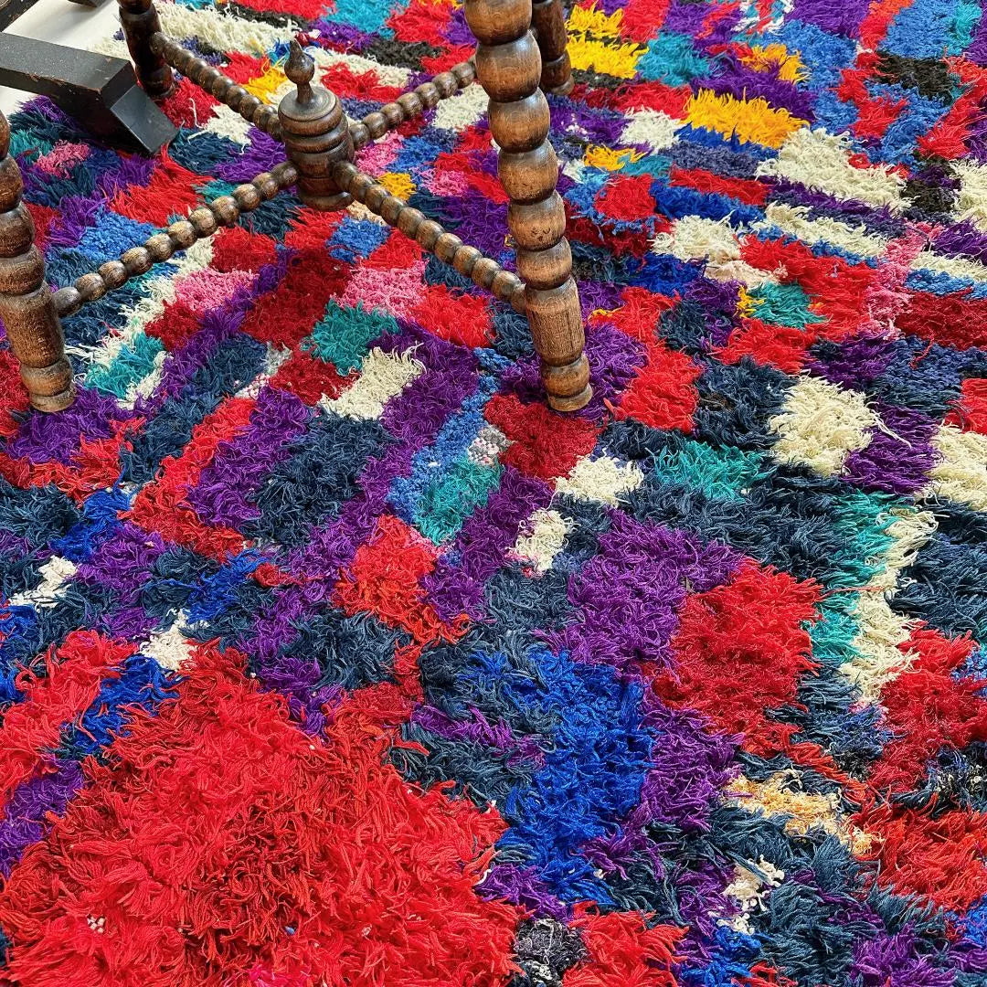 Alfombra marroquí vintage n.° 136, rara, rosa, azul, violeta, rojo y amarillo