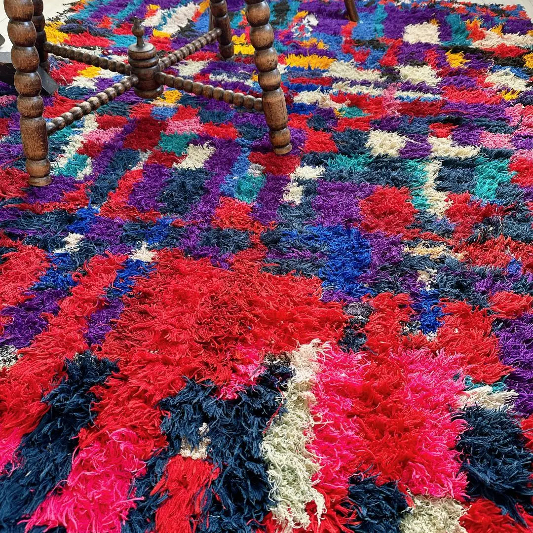 Alfombra marroquí vintage n.° 136, rara, rosa, azul, violeta, rojo y amarillo