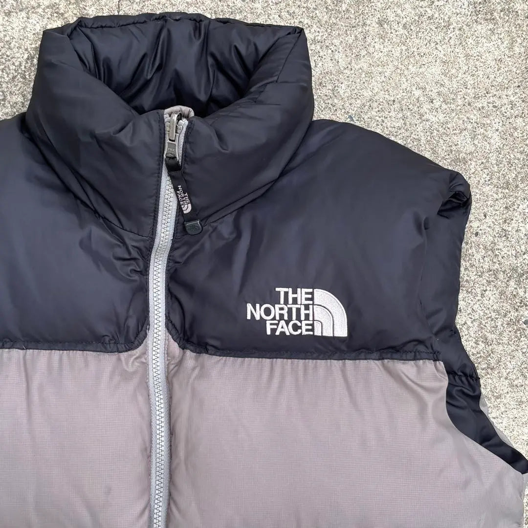 Chaleco de plumón North Face Nupsi con logotipo central y relleno de 700 unidades, muy raro