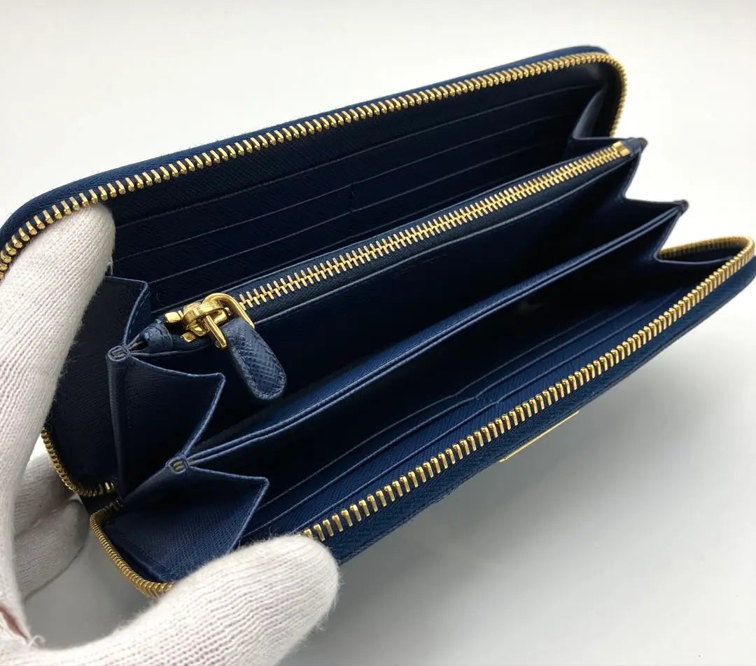 ⭐️Prada Saffiano Triangle Round Zipper Long Wallet Blue