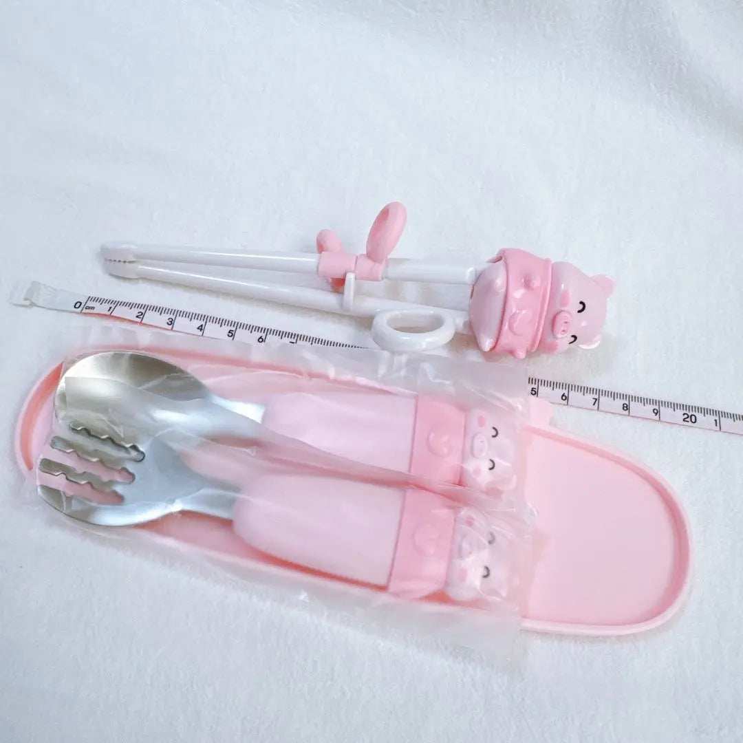 Cutlery Set Pink 4 Piggy Step Up Right Hand