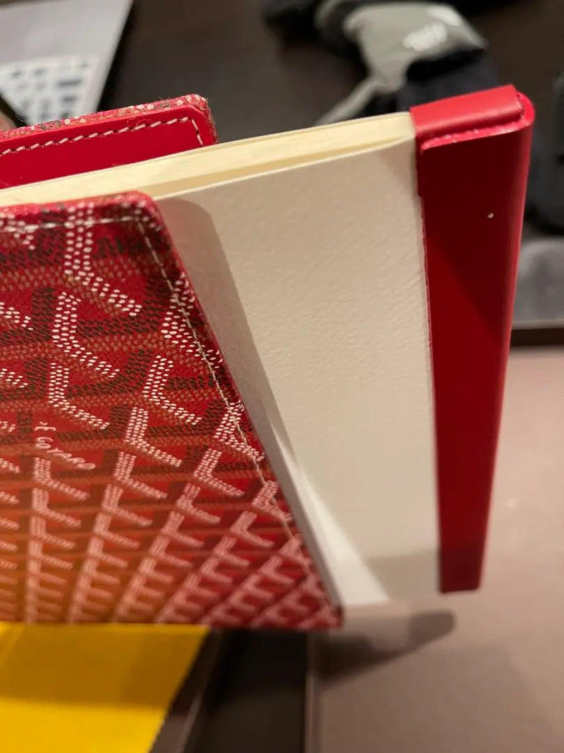 Cuaderno A4 Goyard con estampado rojo