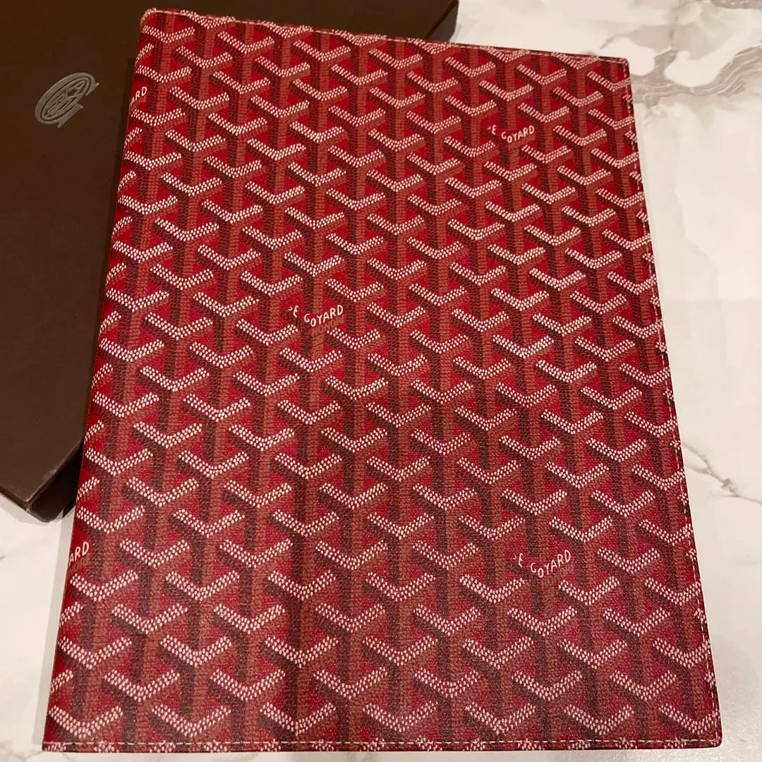 Cuaderno A4 Goyard con estampado rojo