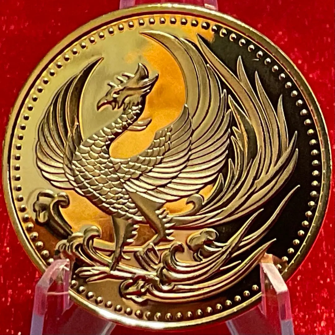 Commemorating the enthronement of the Emperor, the phoenix, the chrysanthemum's crest, large gold coin, large medal, not a 100,000 yen gold coin