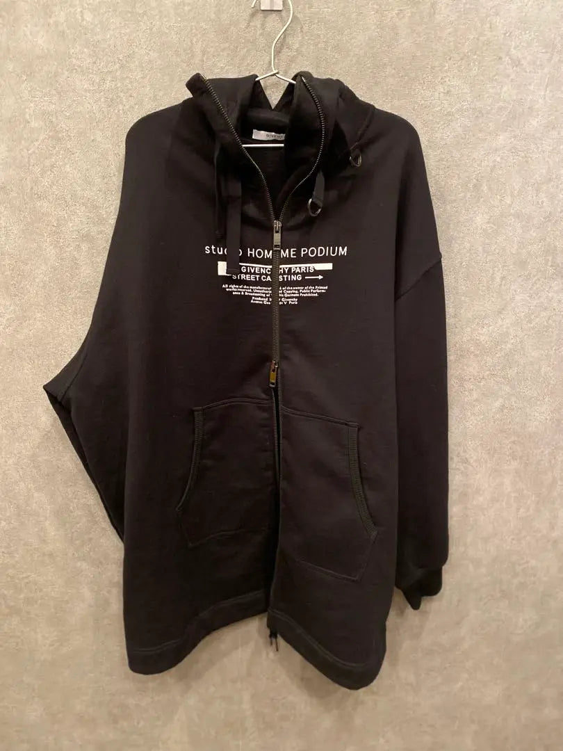 Regular price: 400,000 yen Givenchy Hoodie Coat Double Zip Drawcord Sold out immediately