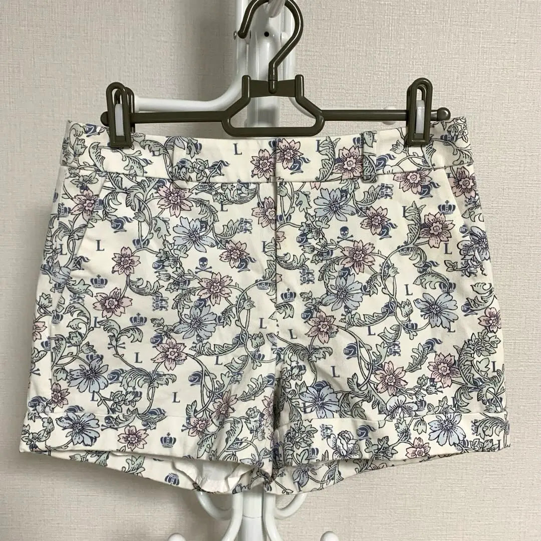 ☆2723 Pantalones cortos LOVELESS con estampado floral