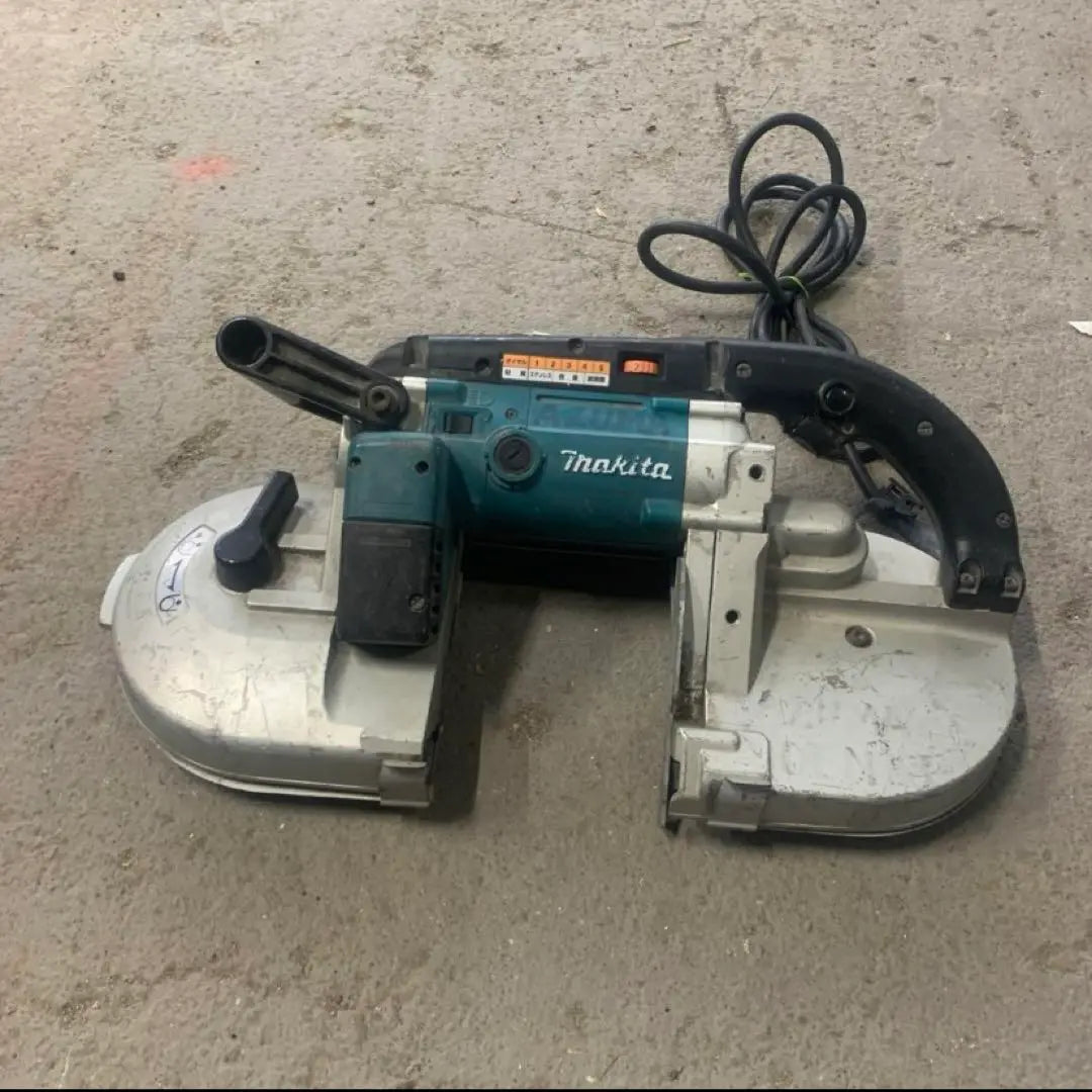 makita Portable Hand Saw 2107F