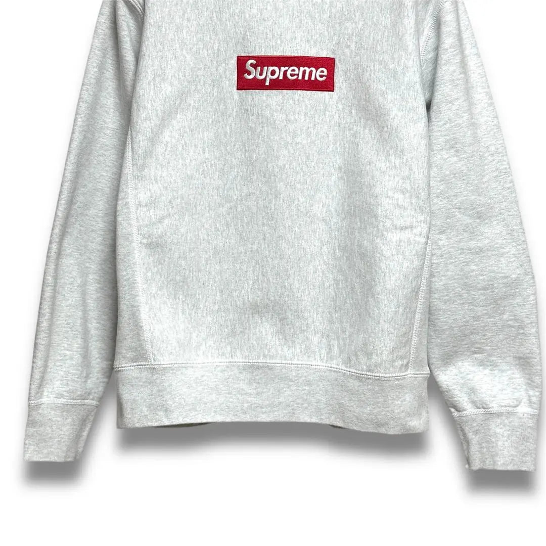 Sudadera de cuello redondo con logo de Supreme Box en gris ceniza