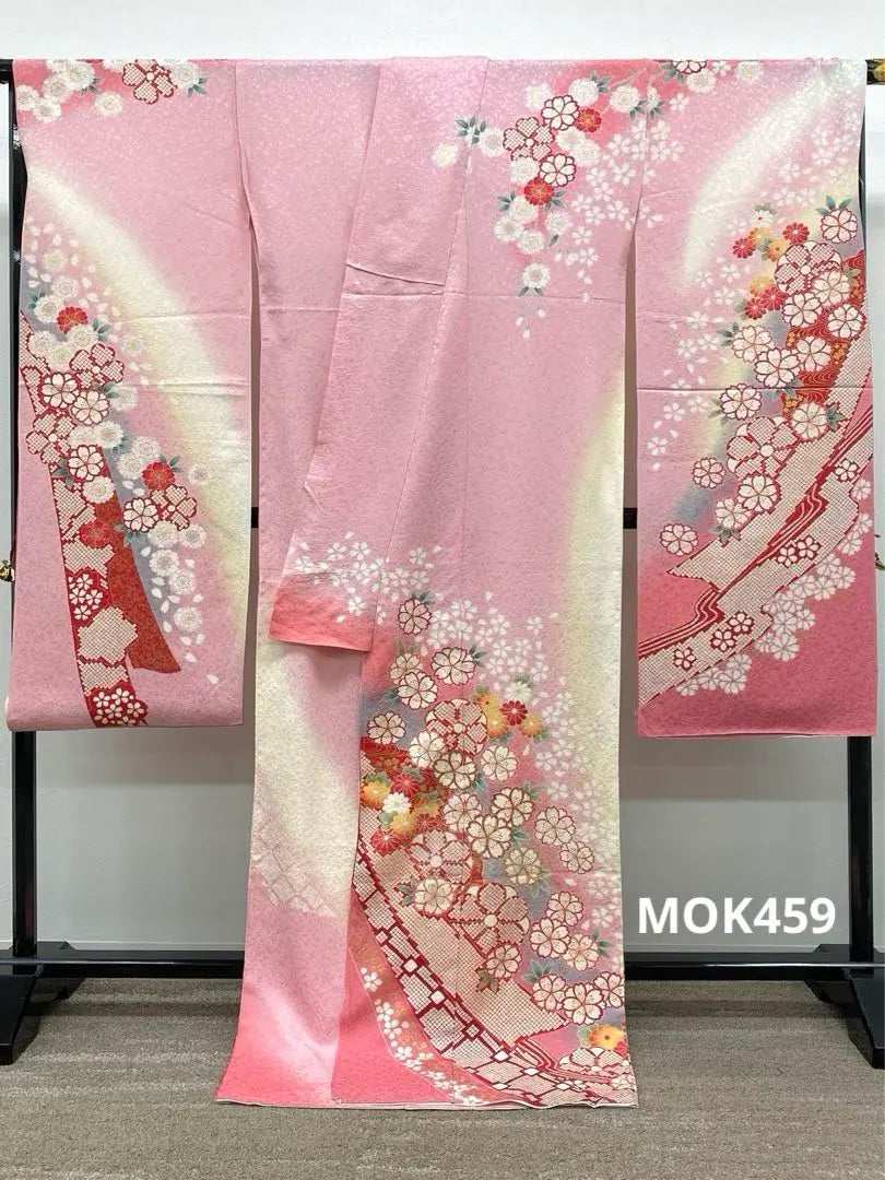 Furisode, temporary picture, gold color, crest design, pure silk, untailored, with hakama