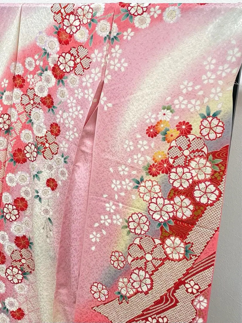 Furisode, temporary picture, gold color, crest design, pure silk, untailored, with hakama