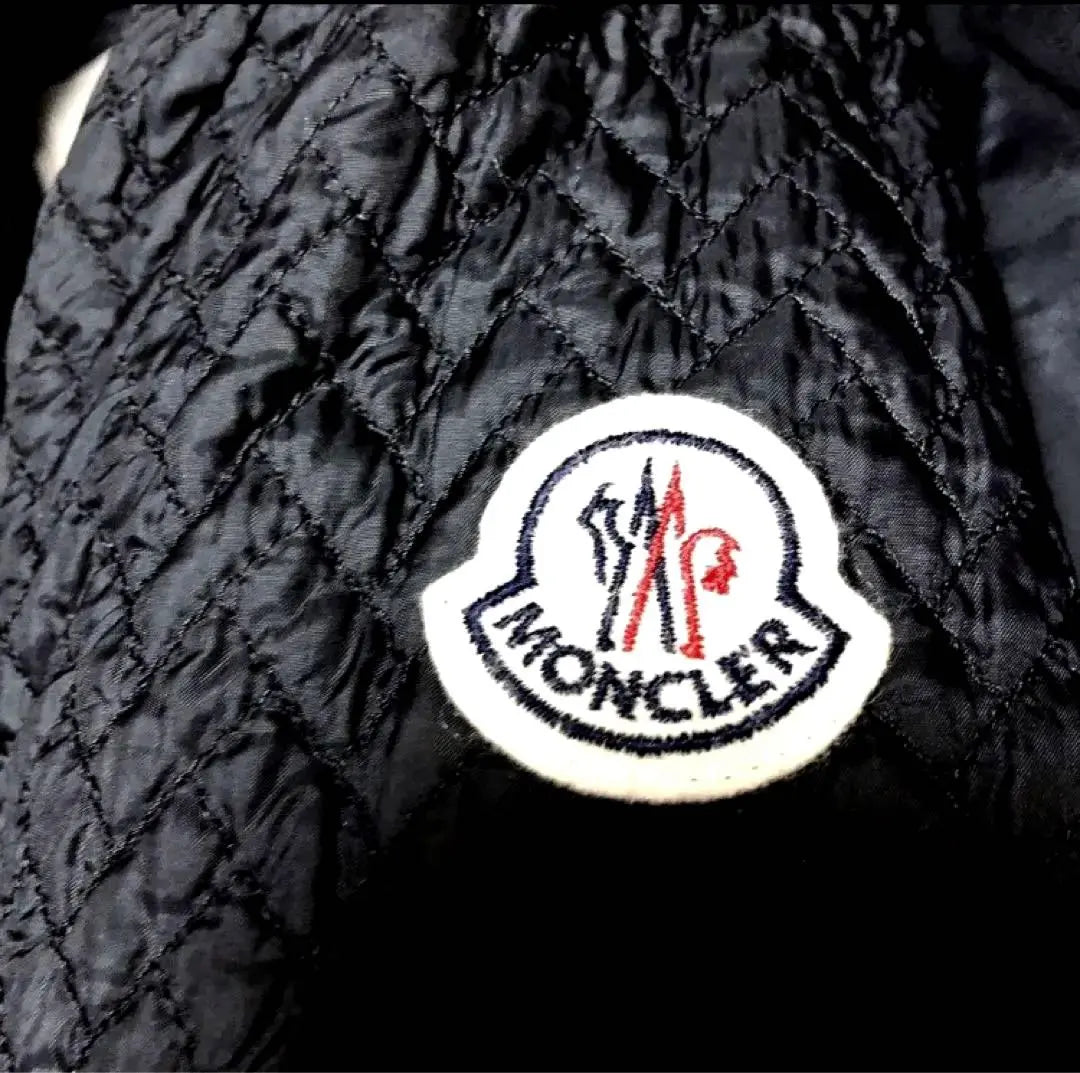 [Excelente estado] ★Moncler ★ Chaqueta acolchada de piel, color negro, producto genuino